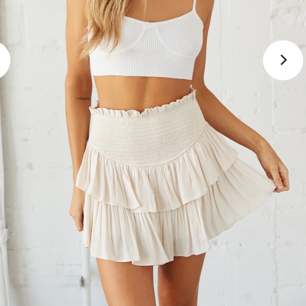 Cream Ruffled mini Skirt